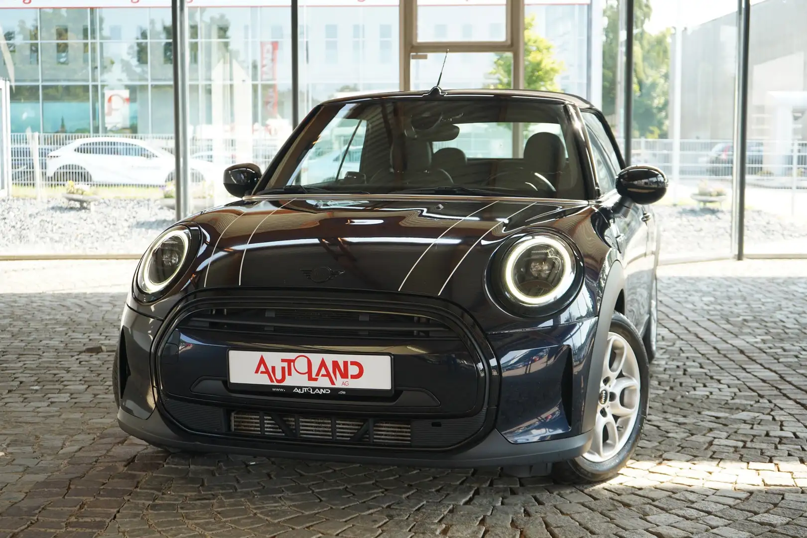 MINI Cooper Cooper 1.5 Aut. LED Navi Tempomat Schwarz - 2