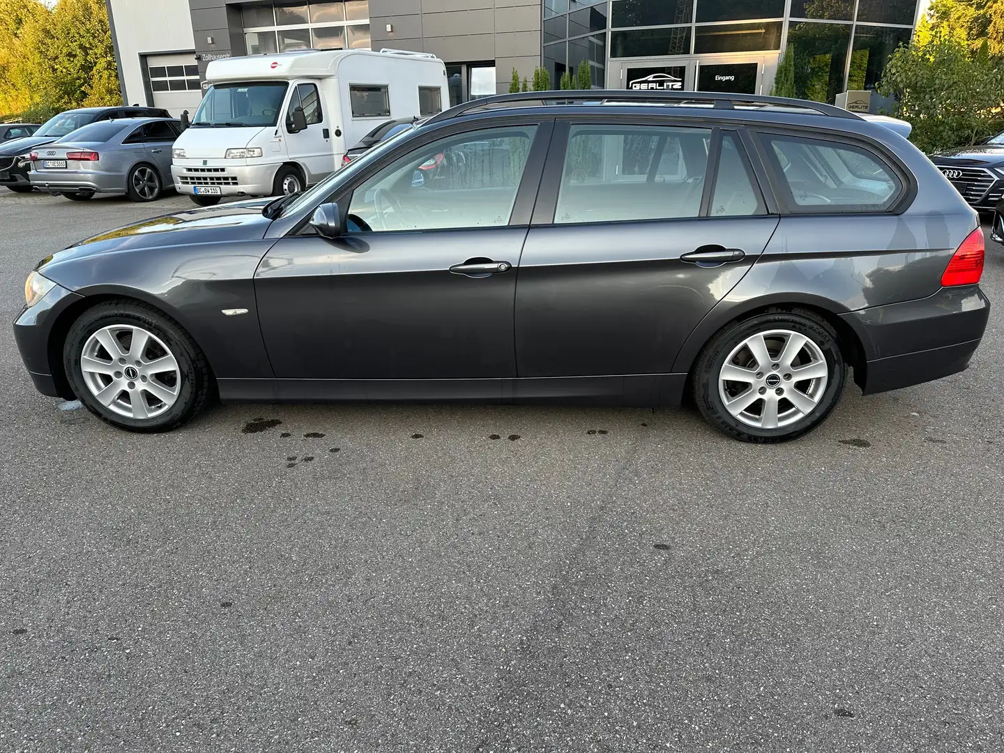 BMW 320 320i Automatik / Klima Grau - 2