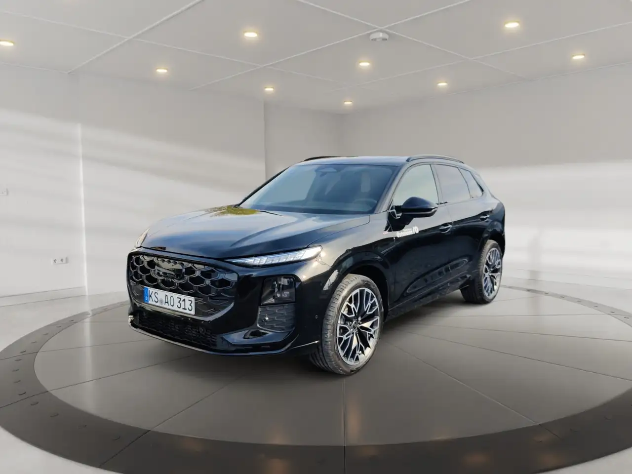 Audi Q3 SUV quattro TFSI AHK PANO