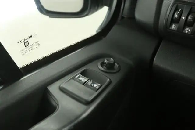 Opel Vivaro view 18