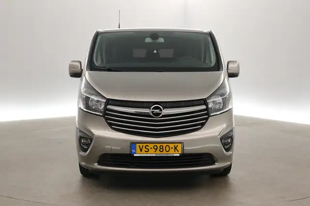 Opel Vivaro view 8
