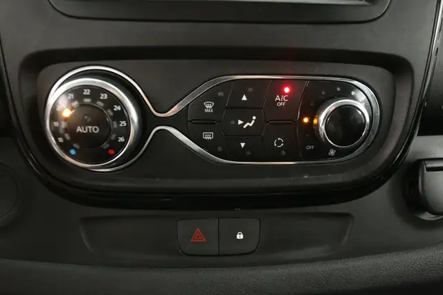 Opel Vivaro view 14