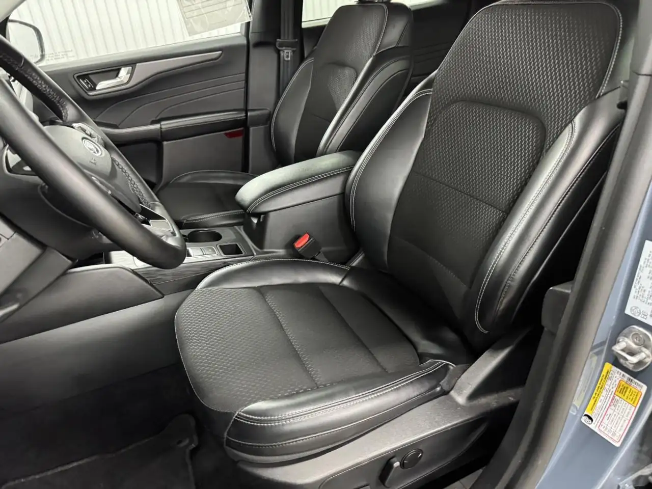 Ford Escape снимка Ford Escape