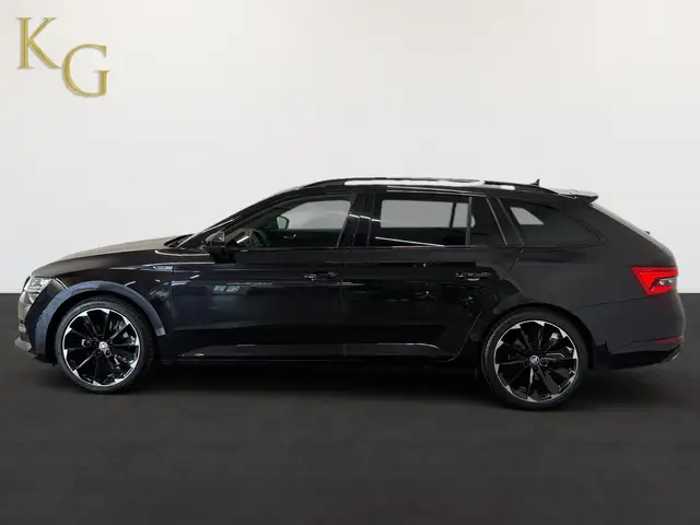 Skoda Superb view 4