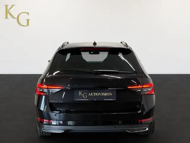 Skoda Superb view 6