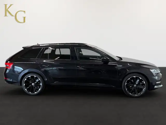 Skoda Superb view 9