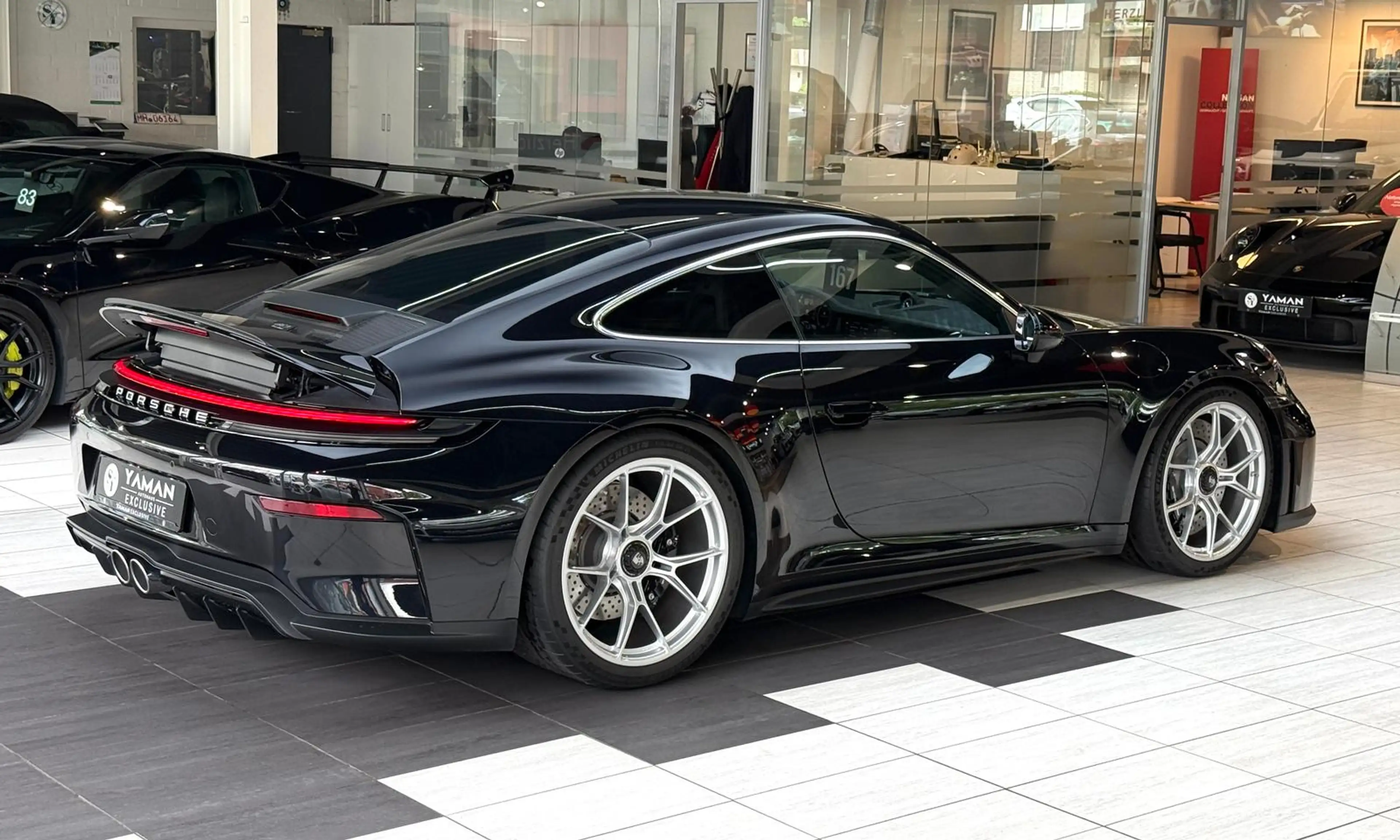 Porsche 911 992.2 GT3 Touring *Lift*Chrono*18-WG*Leder-Excl. — photo 9
