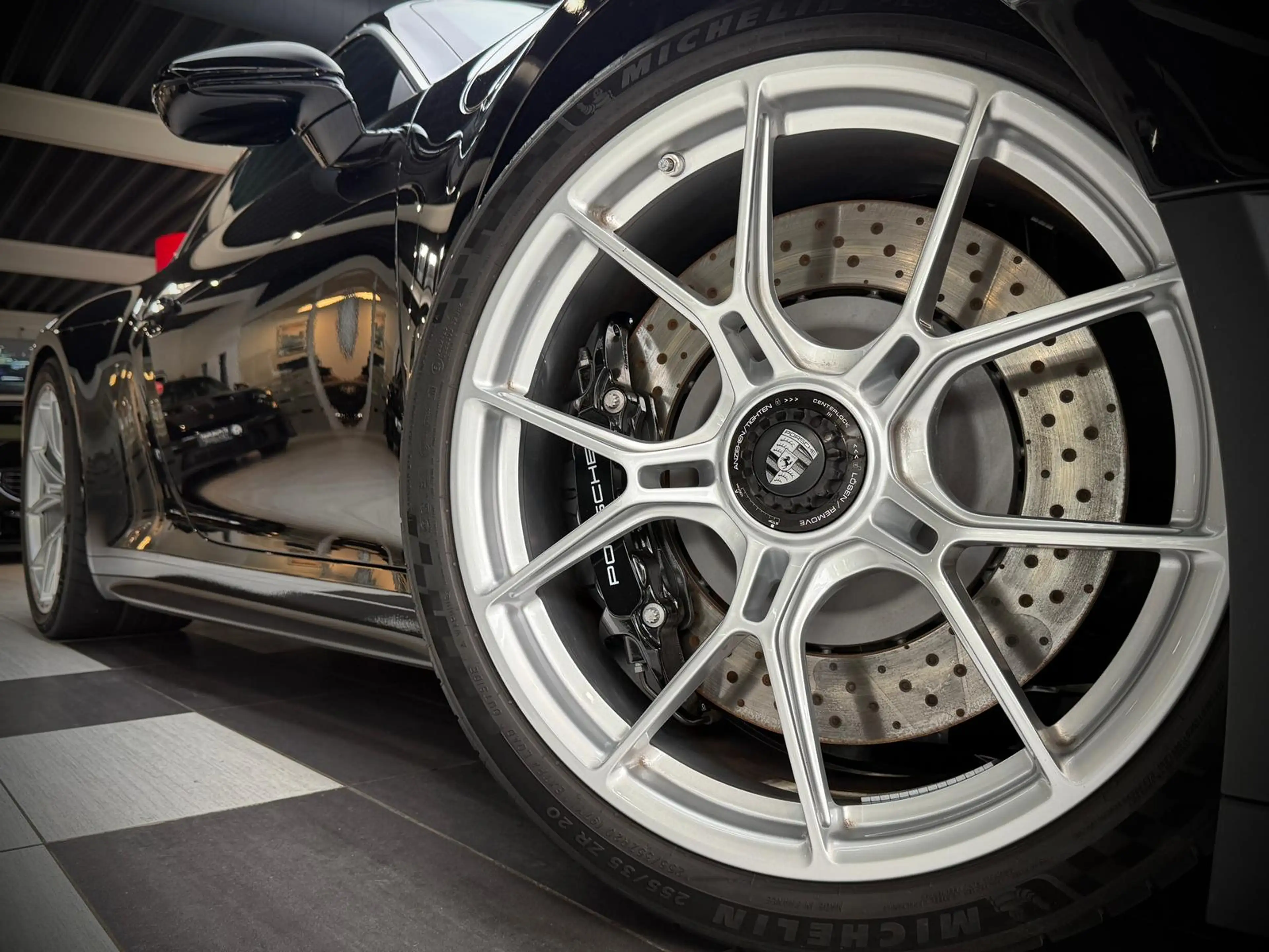 Porsche 911 992.2 GT3 Touring *Lift*Chrono*18-WG*Leder-Excl. — photo 8