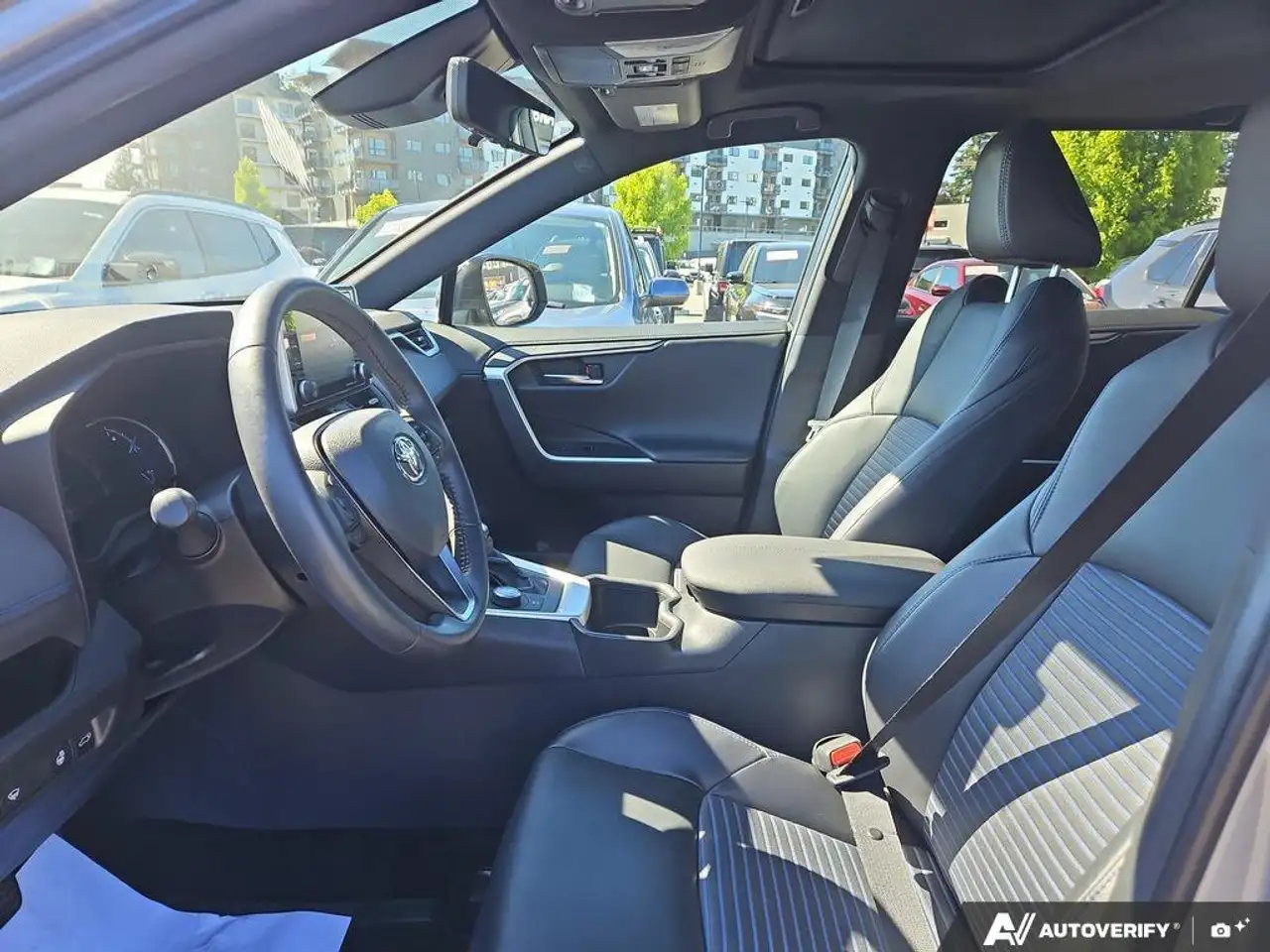 Toyota RAV 4 снимка Toyota RAV 4