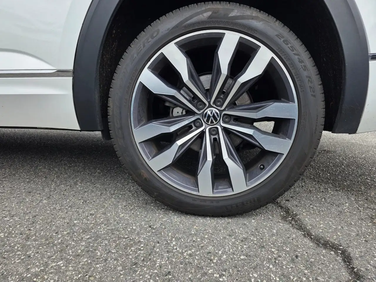Volkswagen Atlas снимка Volkswagen Atlas