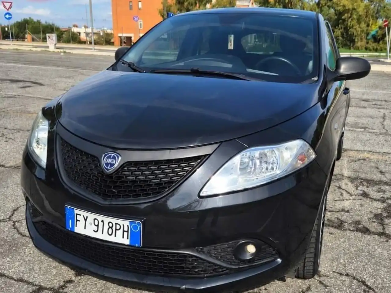 Lancia Ypsilon