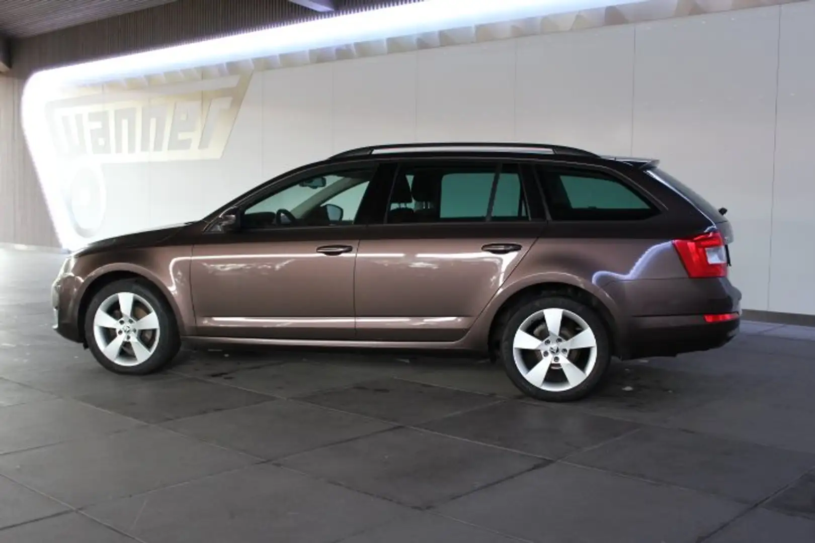 Skoda Octavia COMBI 1.4TSI ELEGANCE XENON Braun - 1