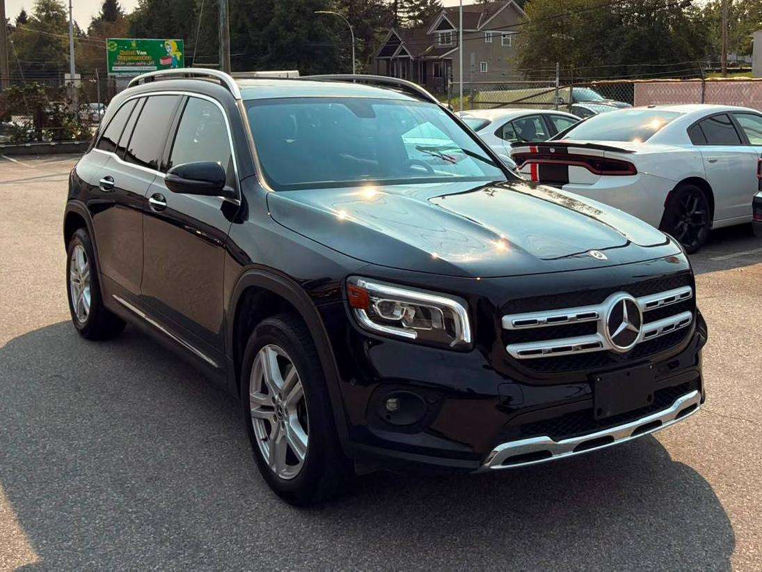 2023 Mercedes-Benz GLB — view 3