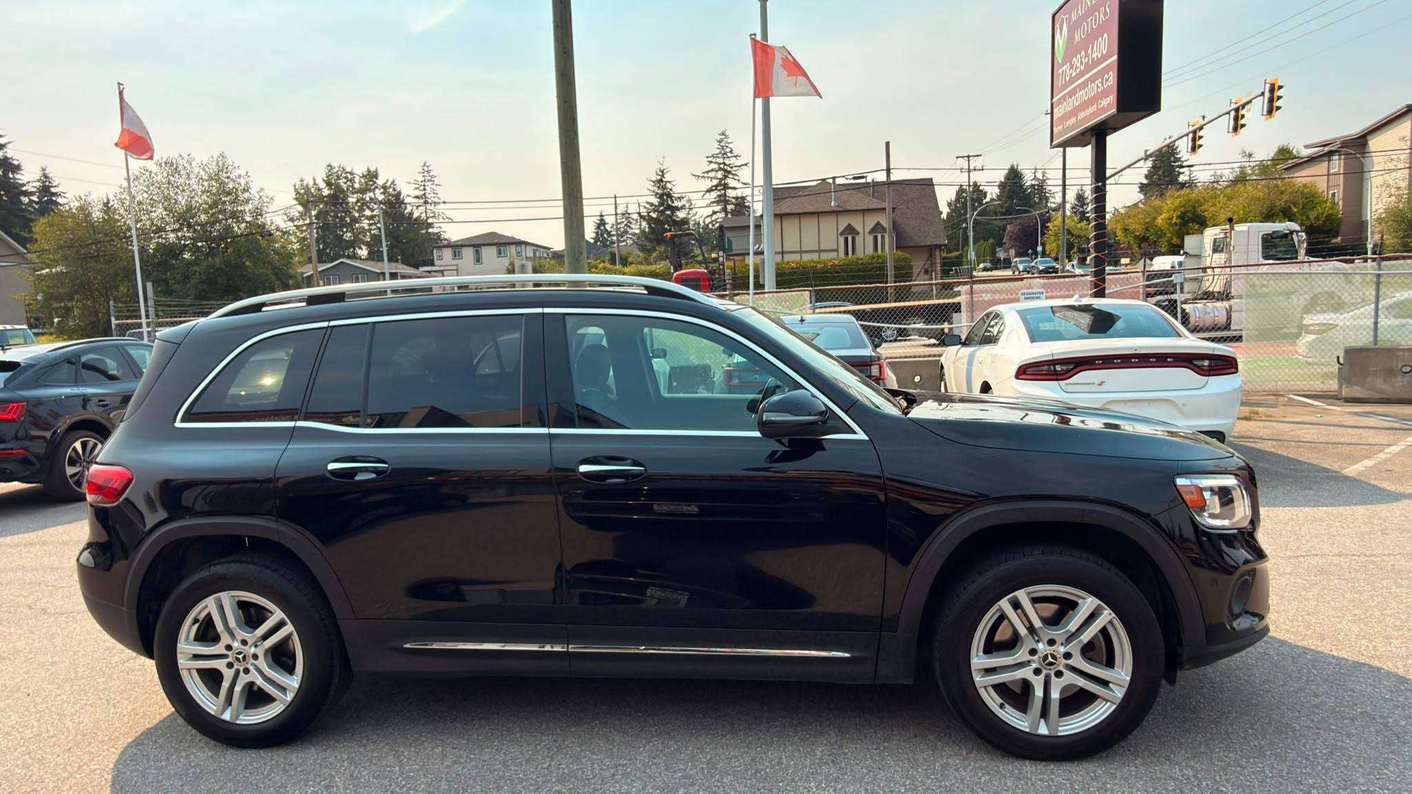 2023 Mercedes-Benz GLB — view 4