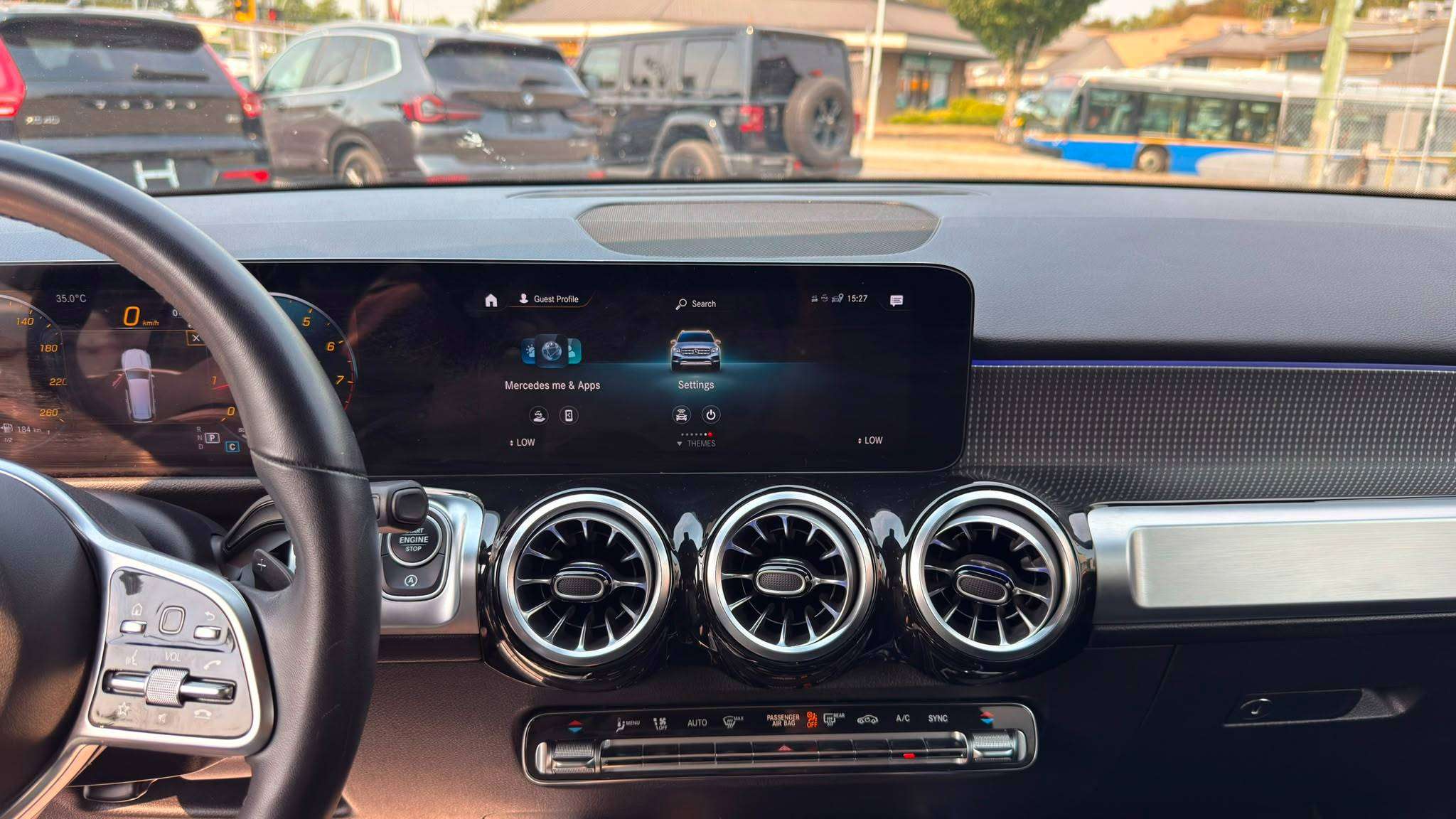 2023 Mercedes-Benz GLB — view 13