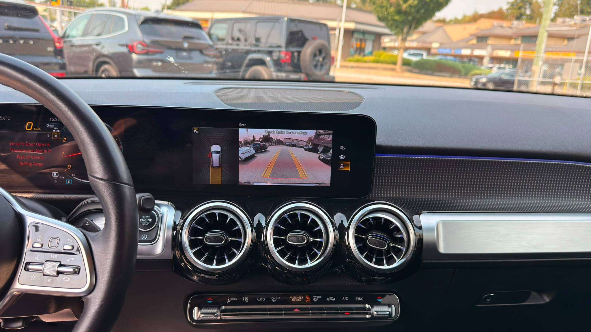 2023 Mercedes-Benz GLB — view 14