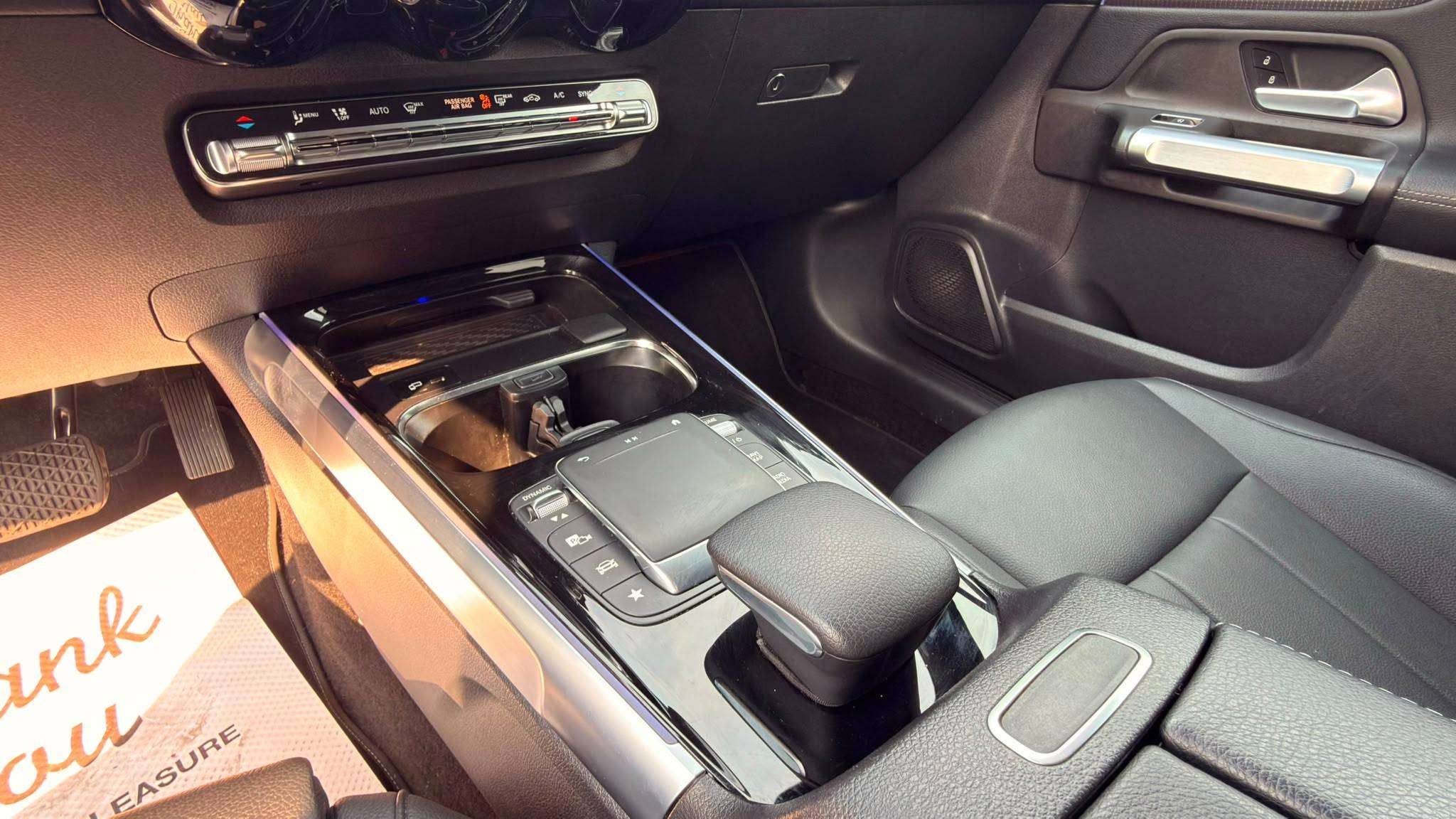 2023 Mercedes-Benz GLB — view 12