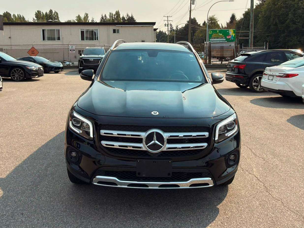 2023 Mercedes-Benz GLB — view 2