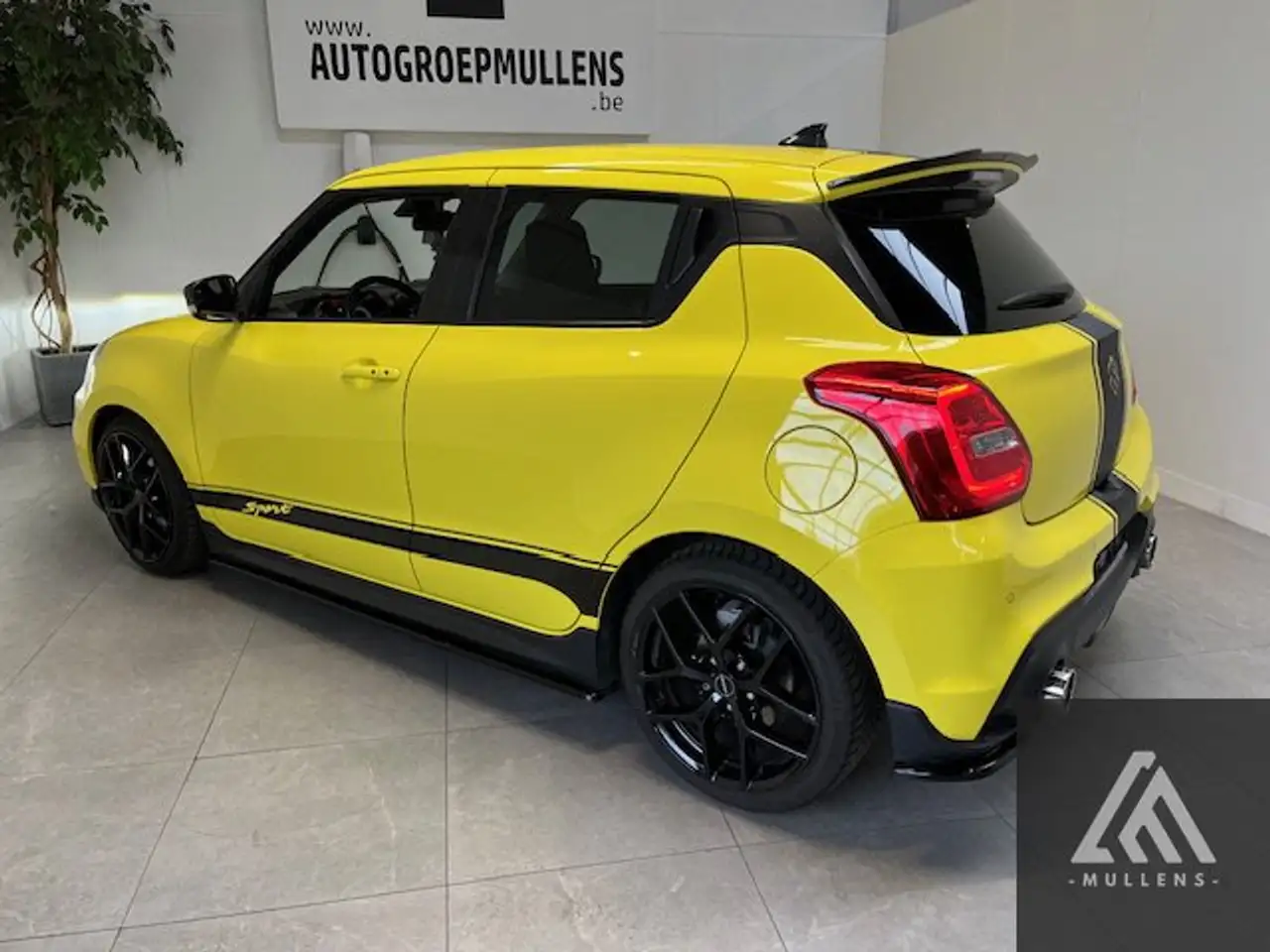 Suzuki Swift 1.4 Sport 48V Hybrid + extra set velgen en banden 5