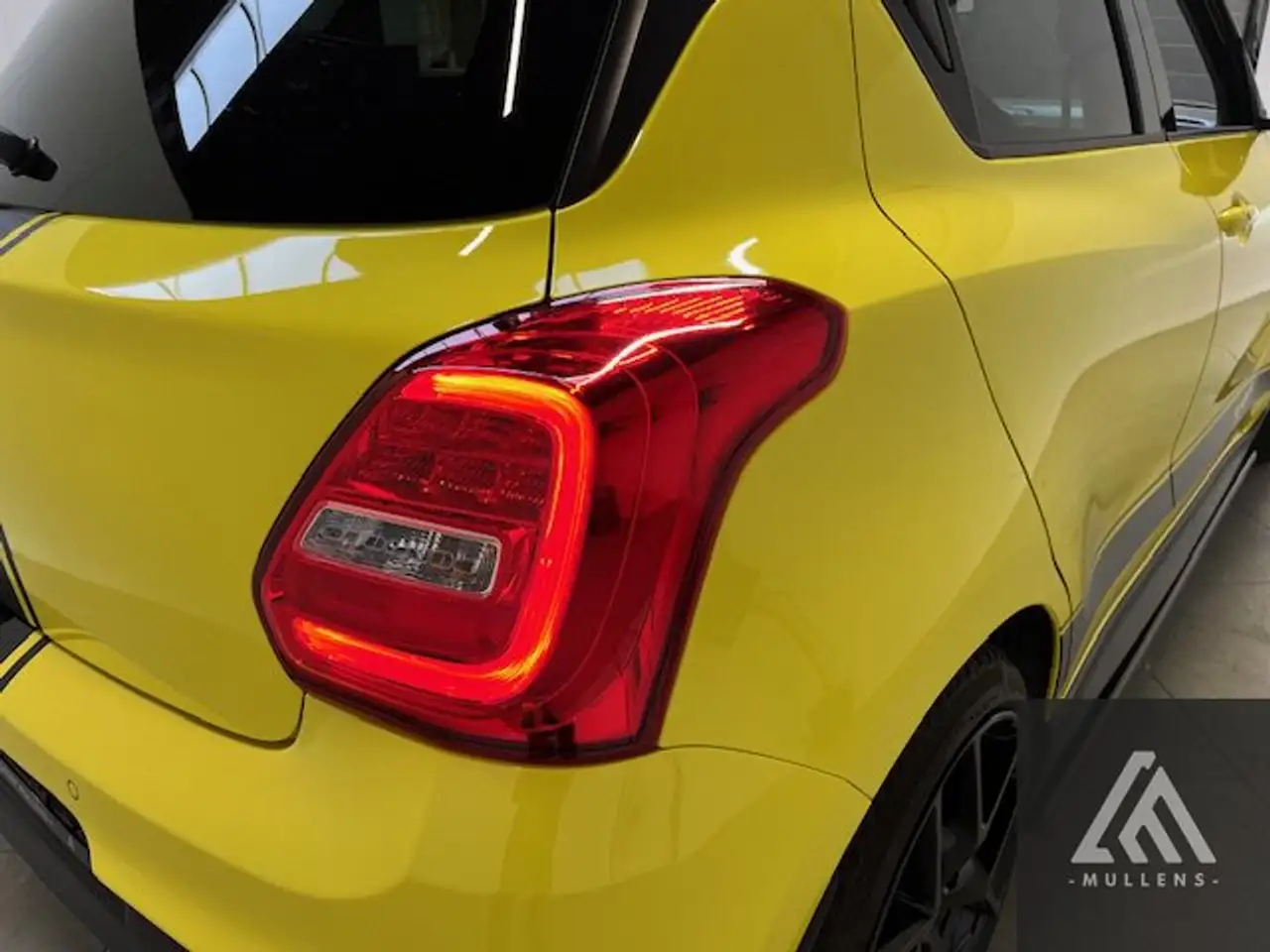 Suzuki Swift 1.4 Sport 48V Hybrid + extra set velgen en banden 10
