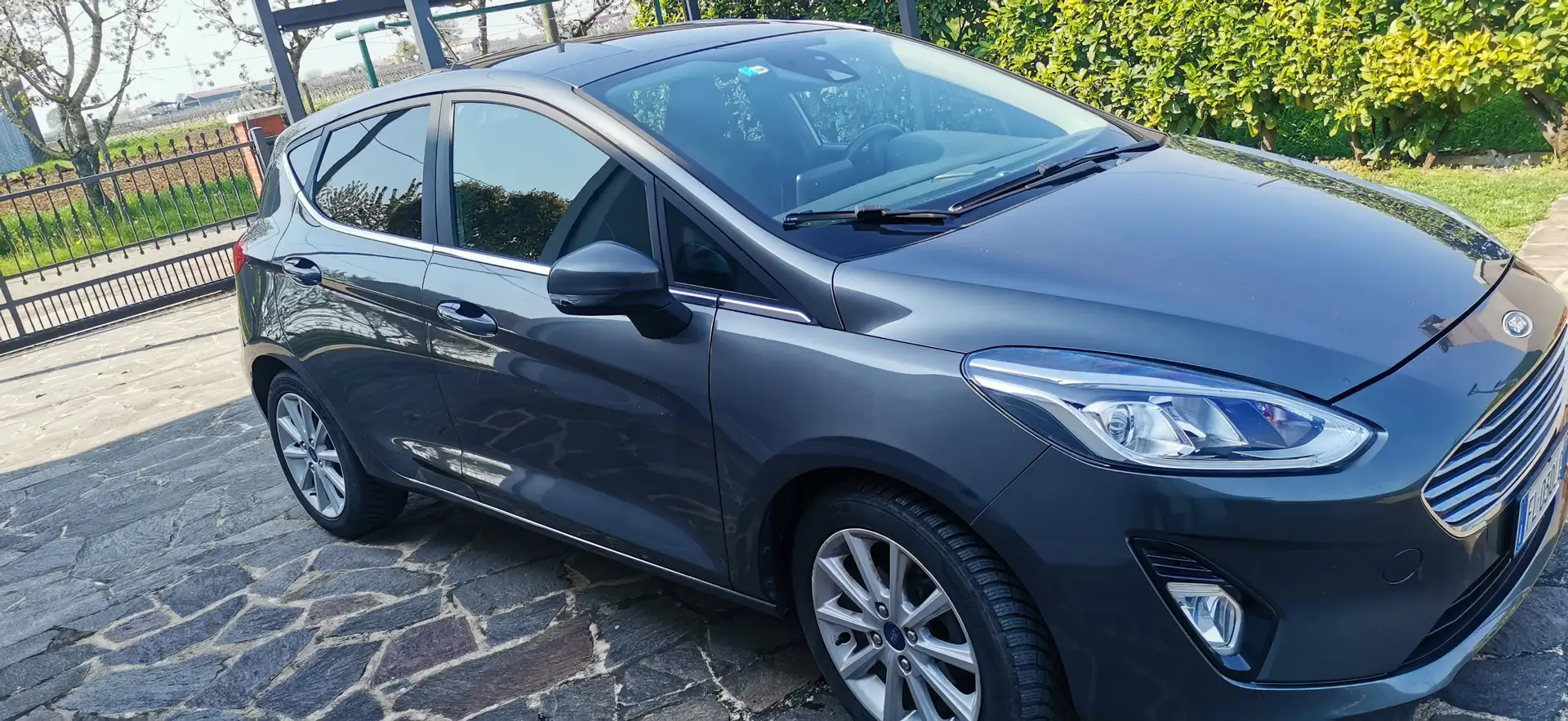 Ford Fiesta Fiesta VII 2017 5p 5p 1.5 tdci Titanium 85cv Grigio - 2