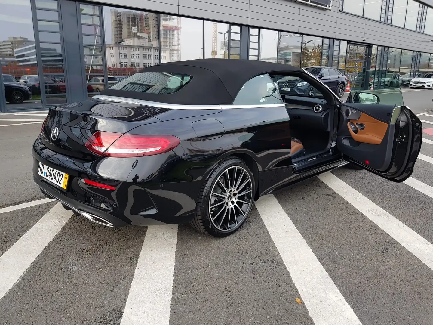 Mercedes-Benz C 300 C 300 Cabrio 9G-TRONIC AMG Line Czarny - 2