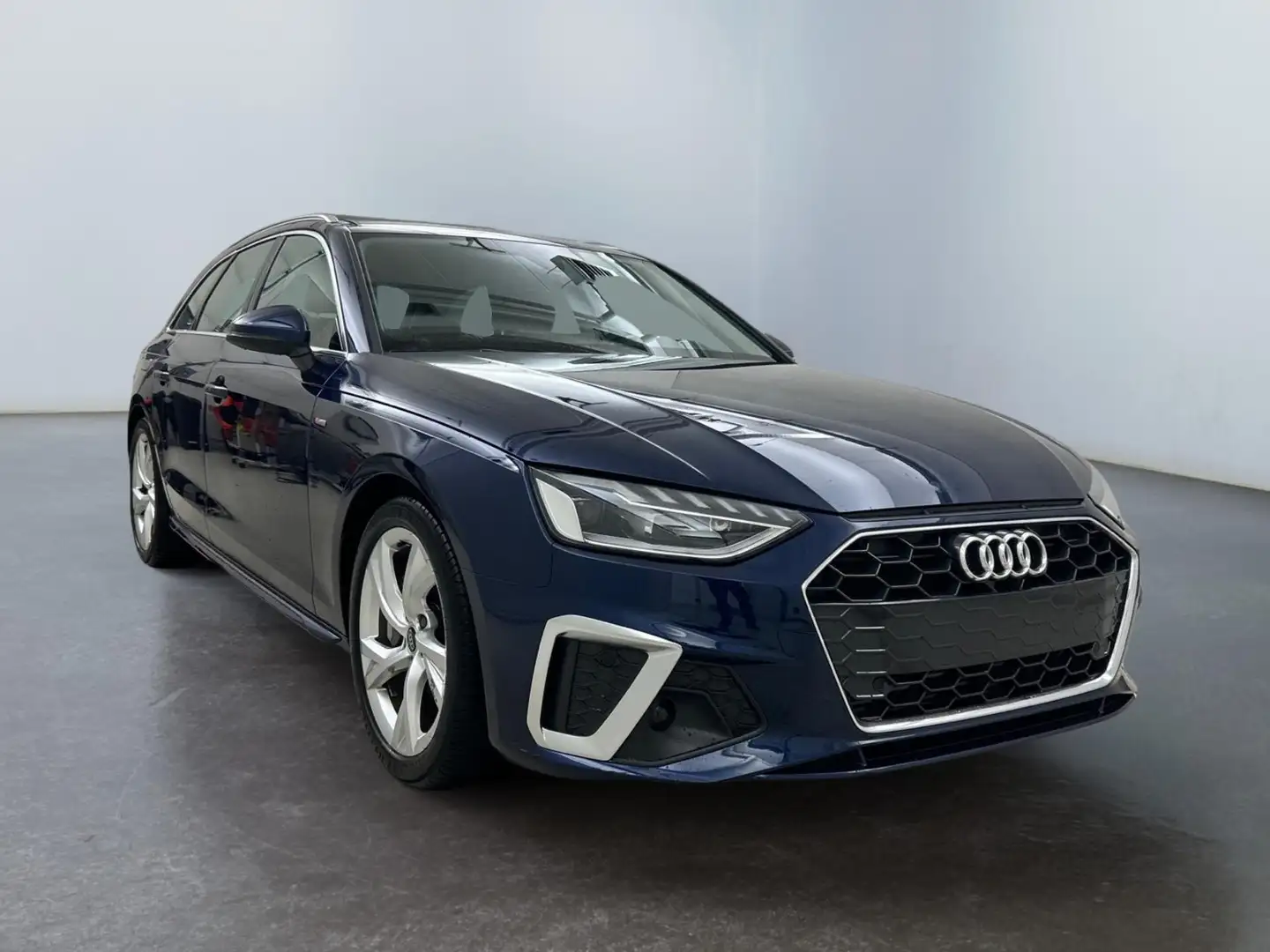 Audi A4 S Line Plus 40 2.0 TFSI 204PS/150kW S-tronic 20... Blau - 1