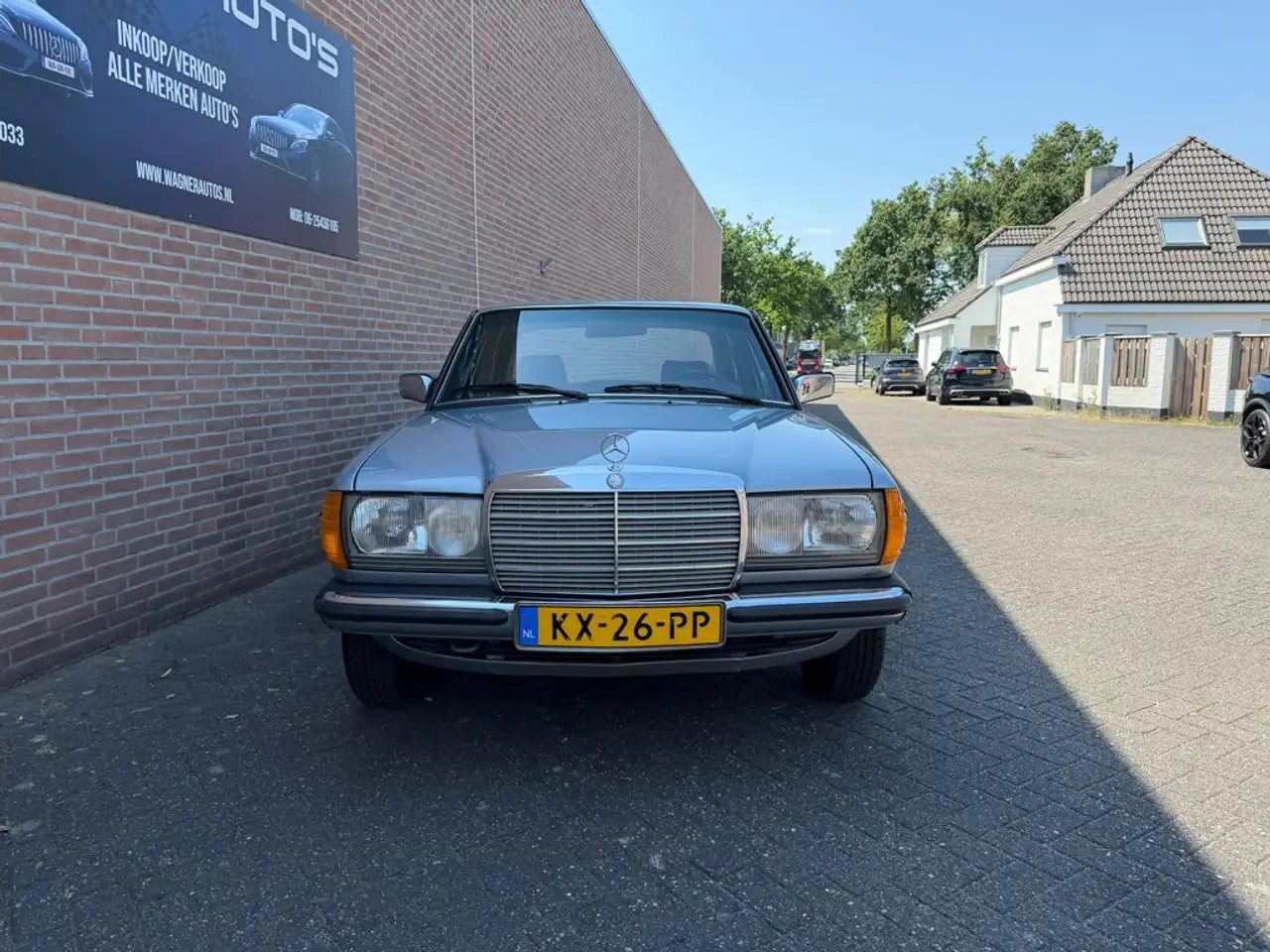 Mercedes-Benz 500 200-500 (W124) 230 E Mercedes-Benz 230 E W123 | 1e, foto 2