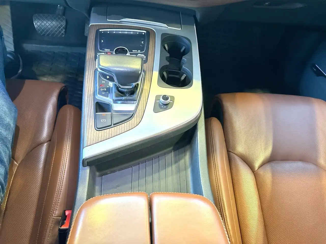 Audi Q7 снимка Audi Q7