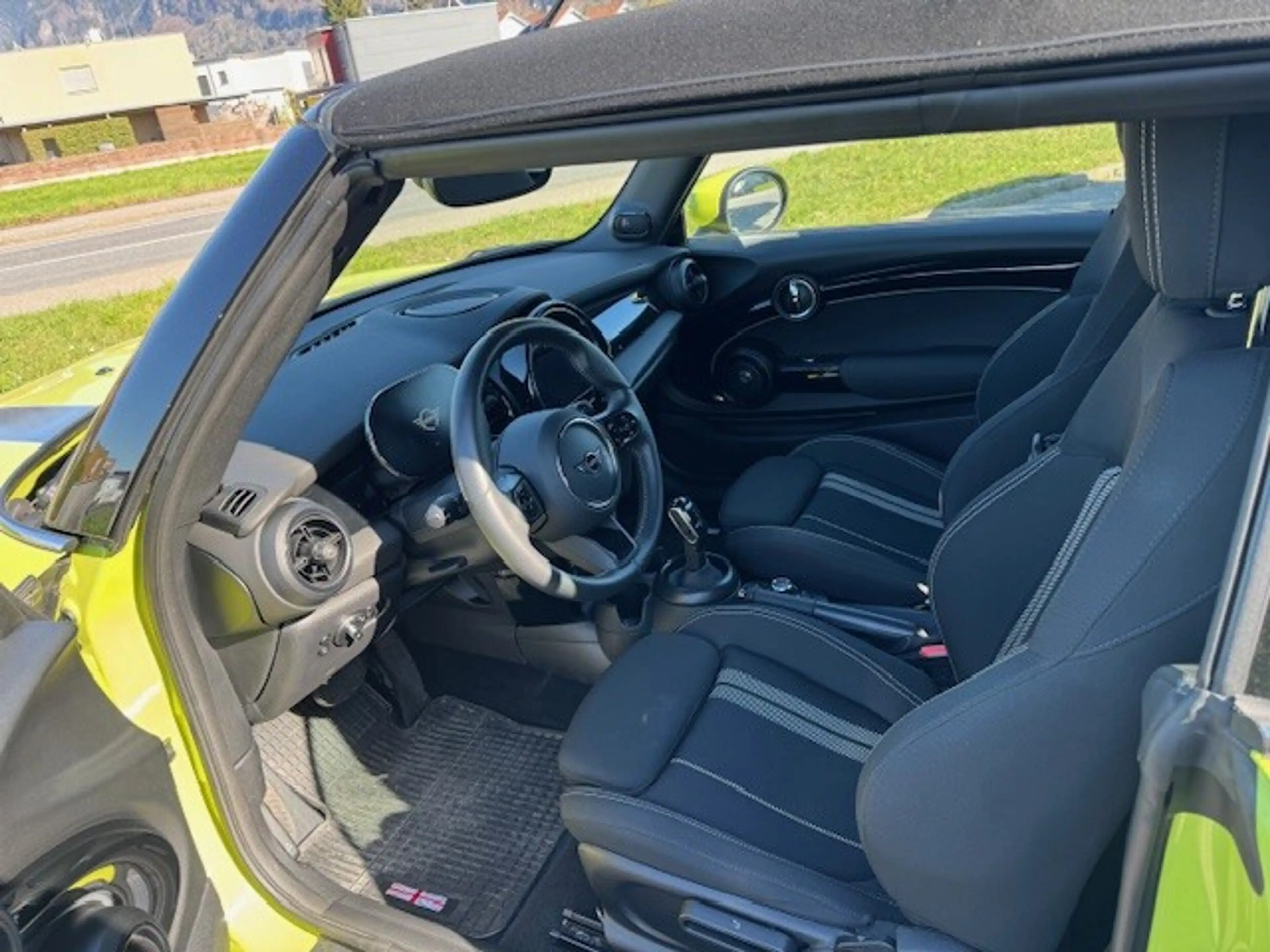 MINI Cooper S Cabrio MINI Cooper S Cabrio — photo 9