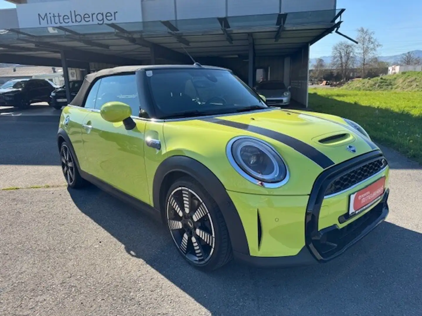 MINI Cooper S Cabrio MINI Cooper S Cabrio Grün - 1