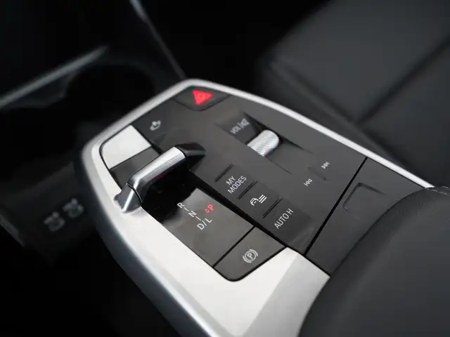 BMW 2 Series view 11