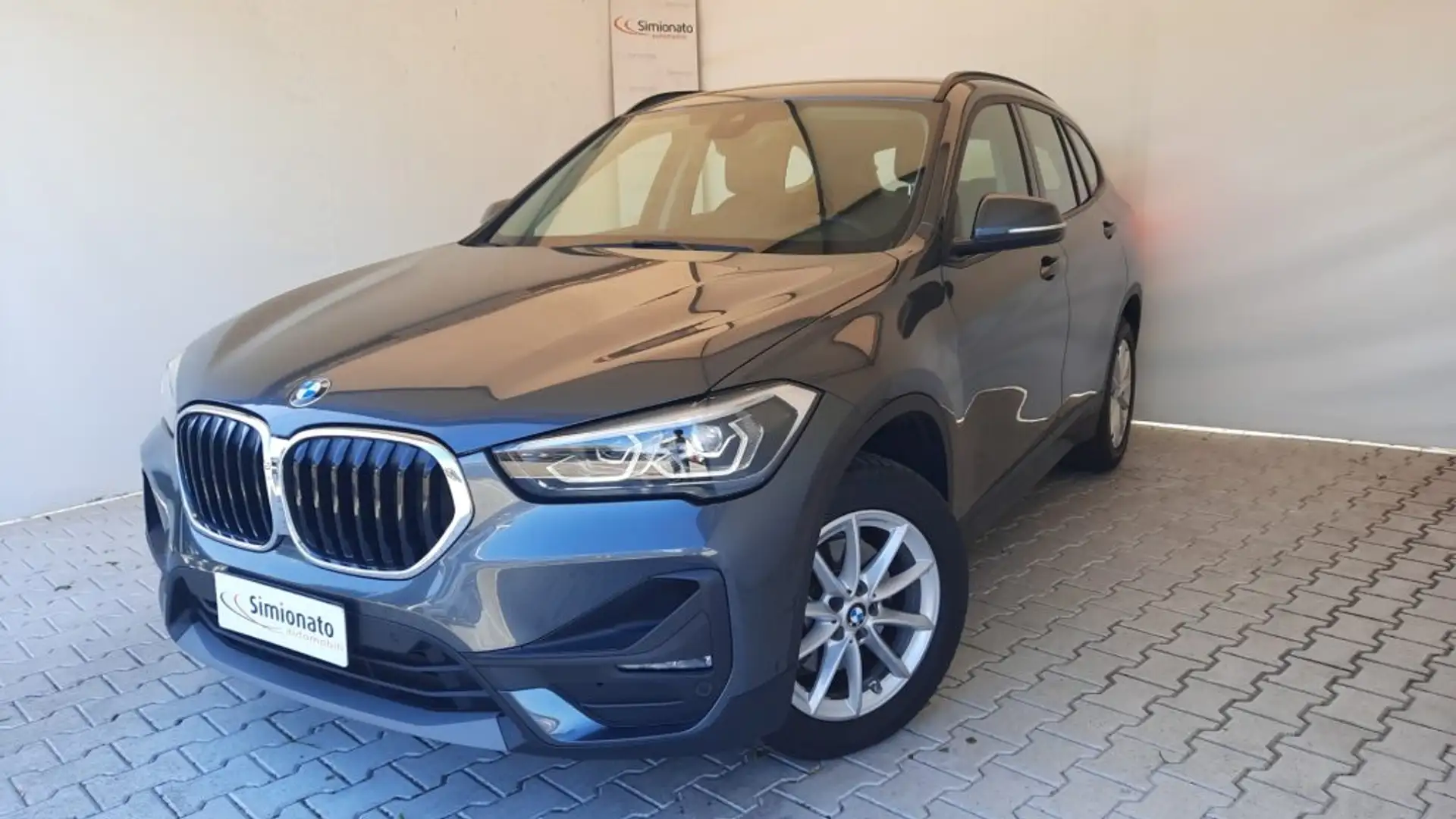 BMW X1 sDrive18d Business Advantage Grigio - 1