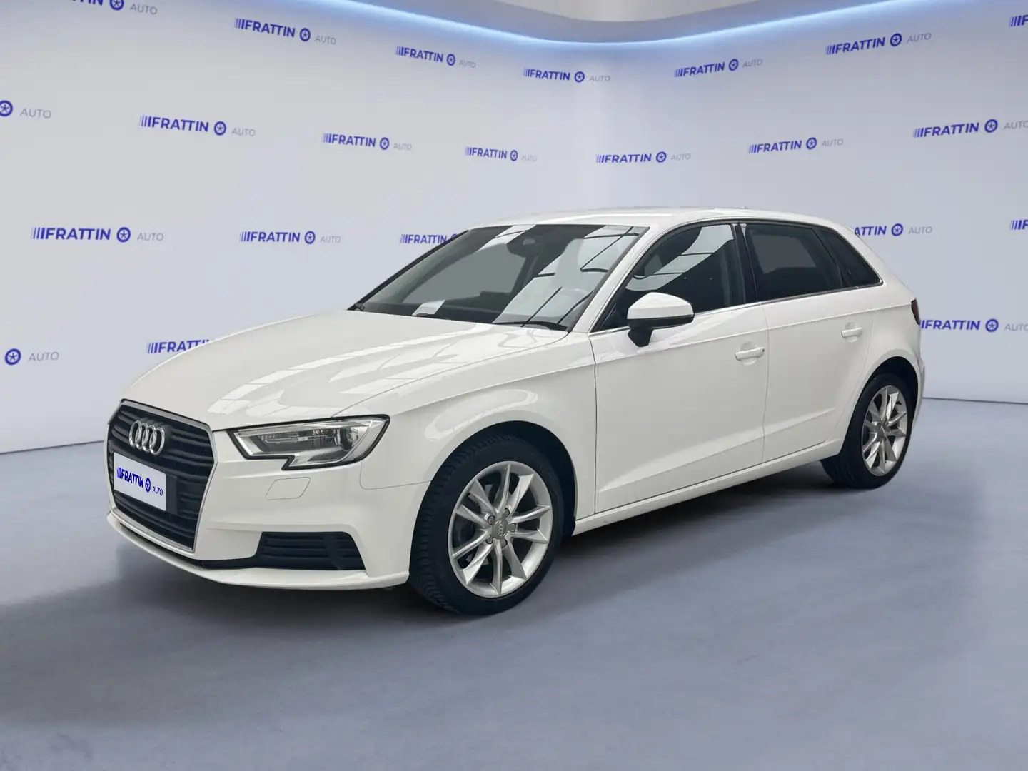 Audi A3 SPB 1.6 TDI Business Bianco - 1