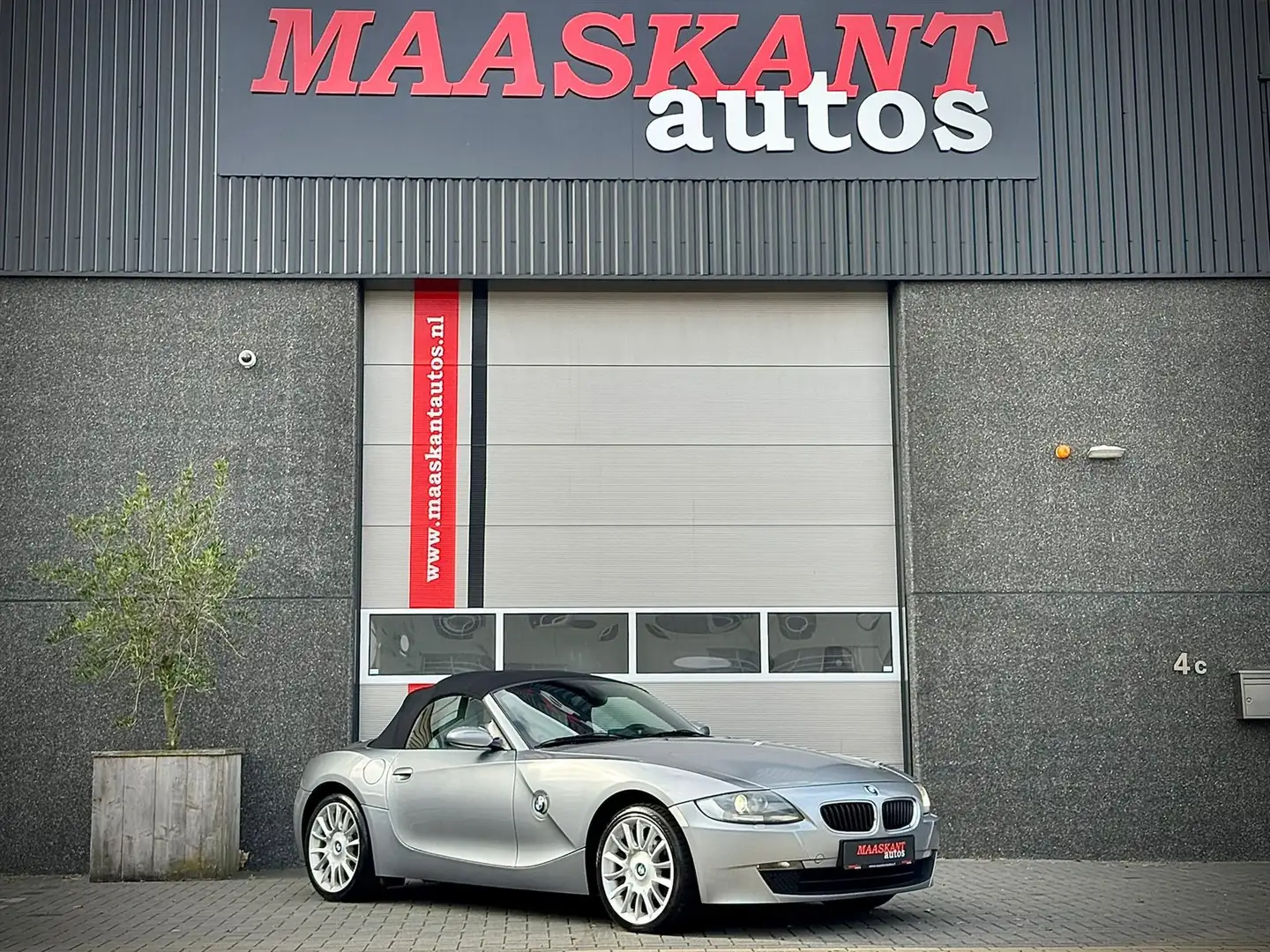 BMW Z4 Roadster 2.5 Si / Lci / Individual Silverstone / M Grijs - 2