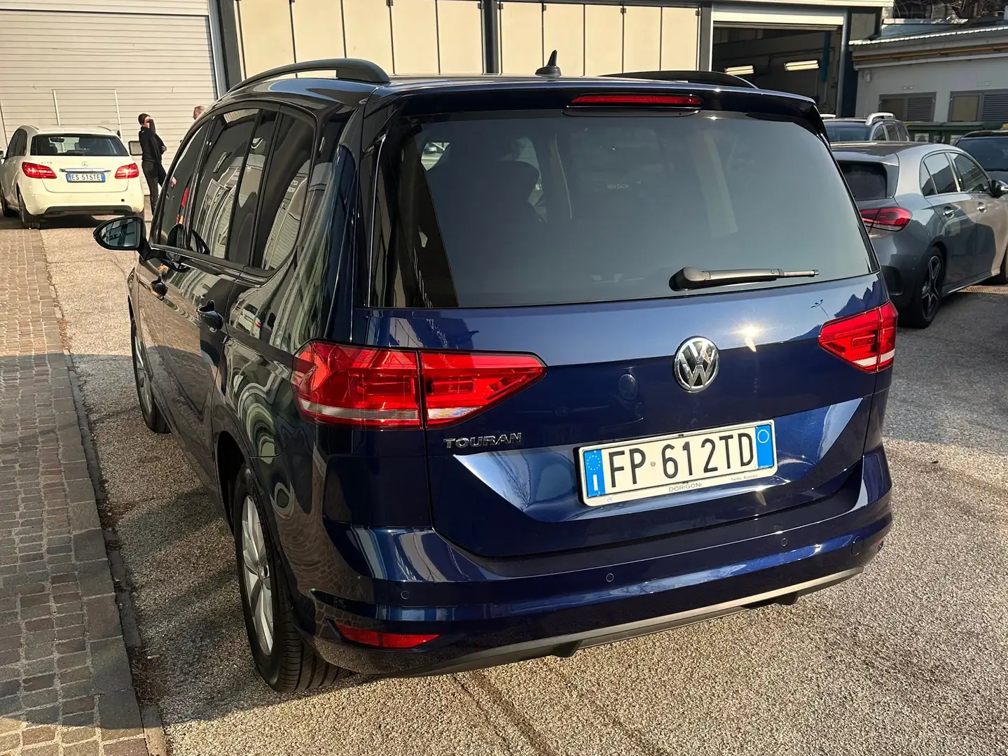 Volkswagen Touran Touran III 2015 1.6 tdi Business 115cv Blu/Azzurro - 1