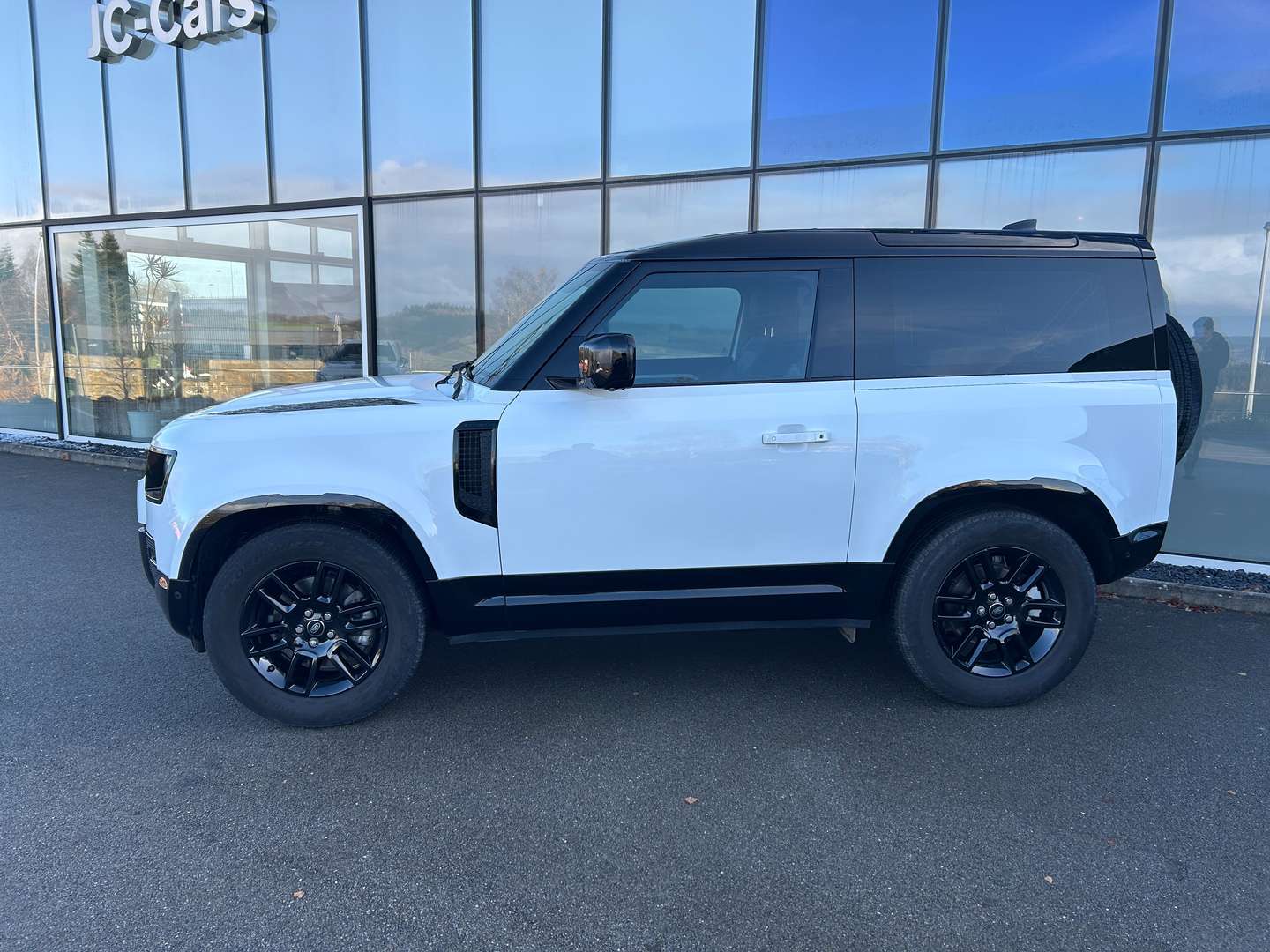 Land Rover Defender 90 X-Dynamic SE 3.0 D MHEV D200 -  - Joinsteer - #4