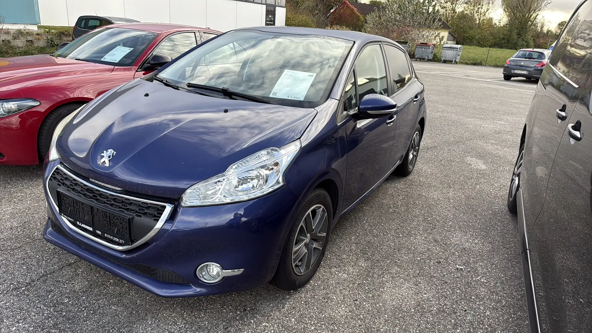 Peugeot 208 208 Active 1,2 VTi 82 Ö3 Edition Blau - 1