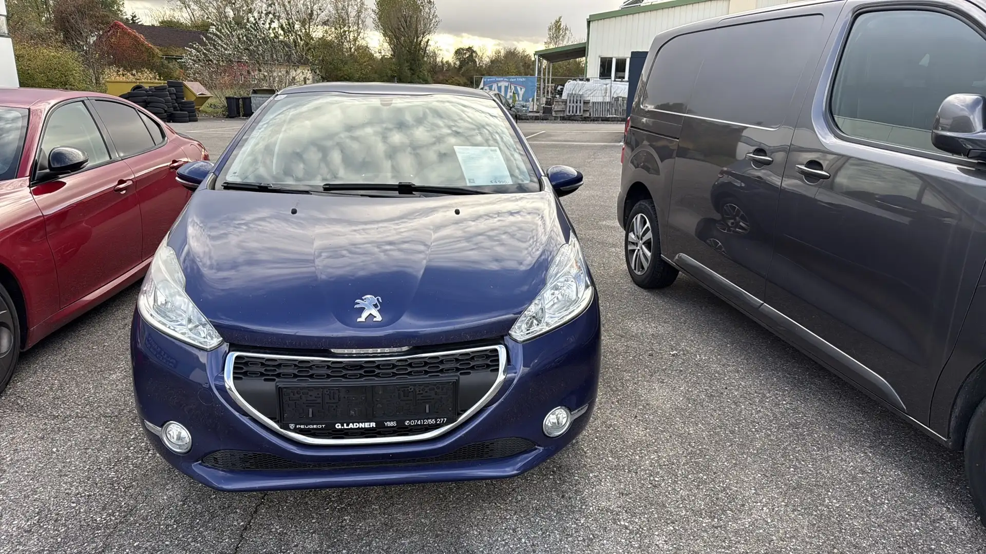 Peugeot 208 208 Active 1,2 VTi 82 Ö3 Edition Blau - 2