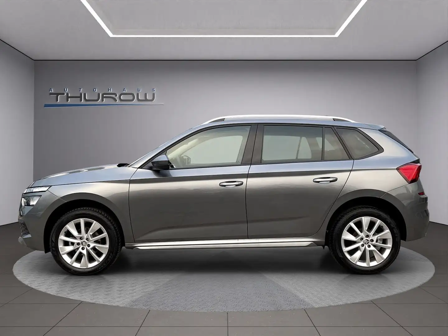 Skoda Kamiq 1.0 TSI Style Navi LED SH APS APP Connect Gris - 2