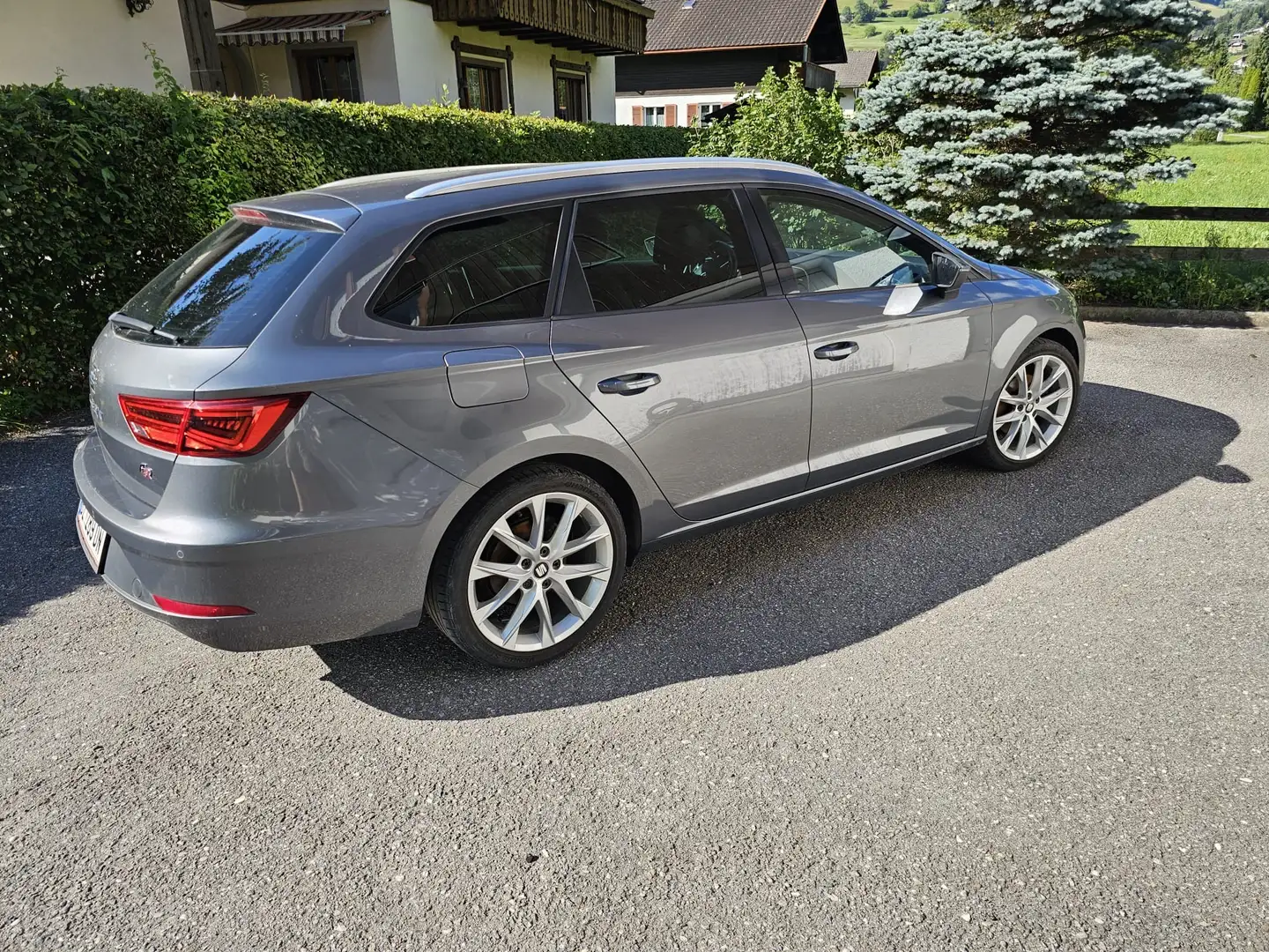 SEAT Leon FR 1,4 TSI Start-Stopp - 1