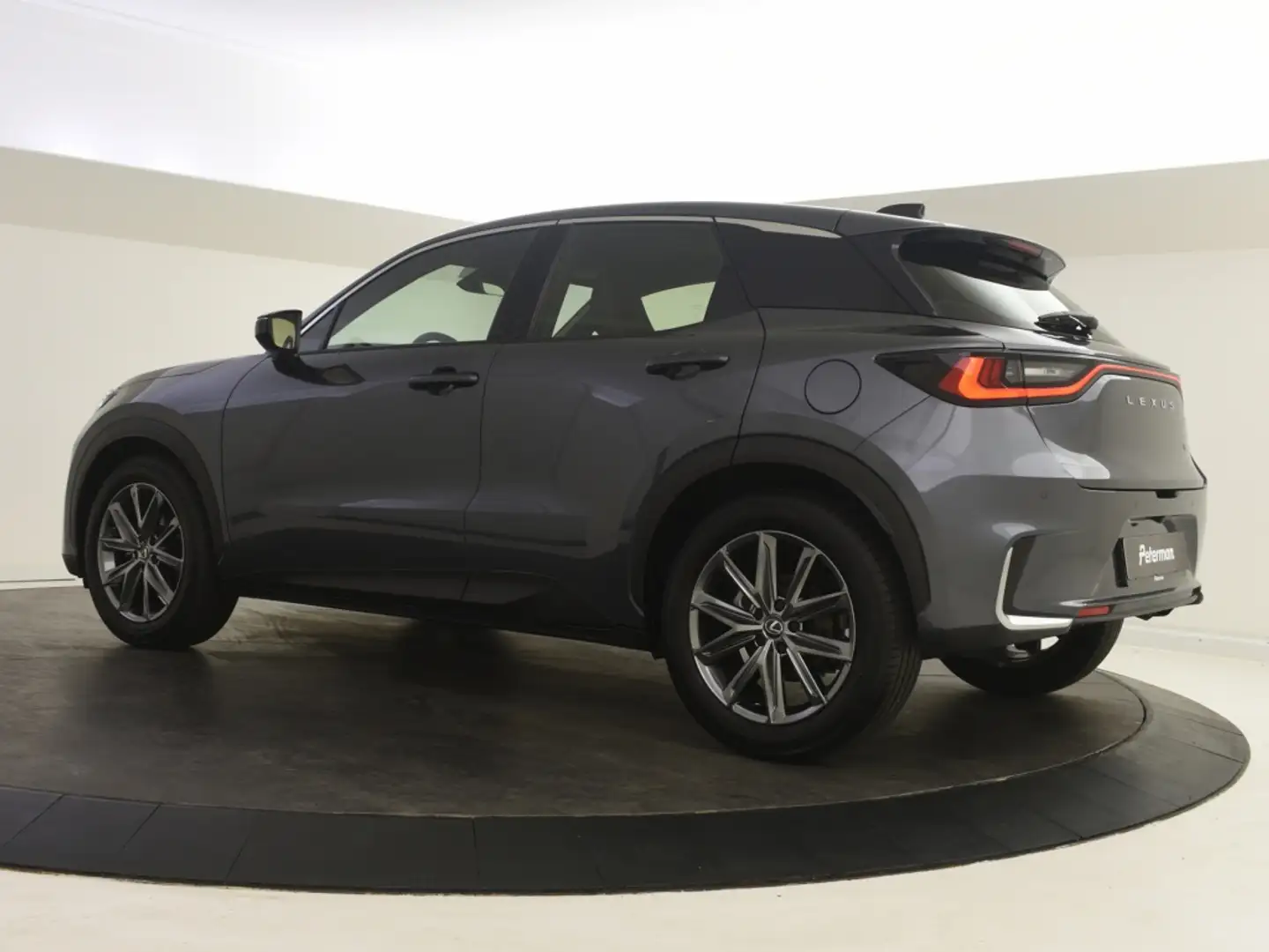 Lexus LBX 1.5 Hybrid Elegant | Tech Pack | Parkeersensoren V Grijs - 2