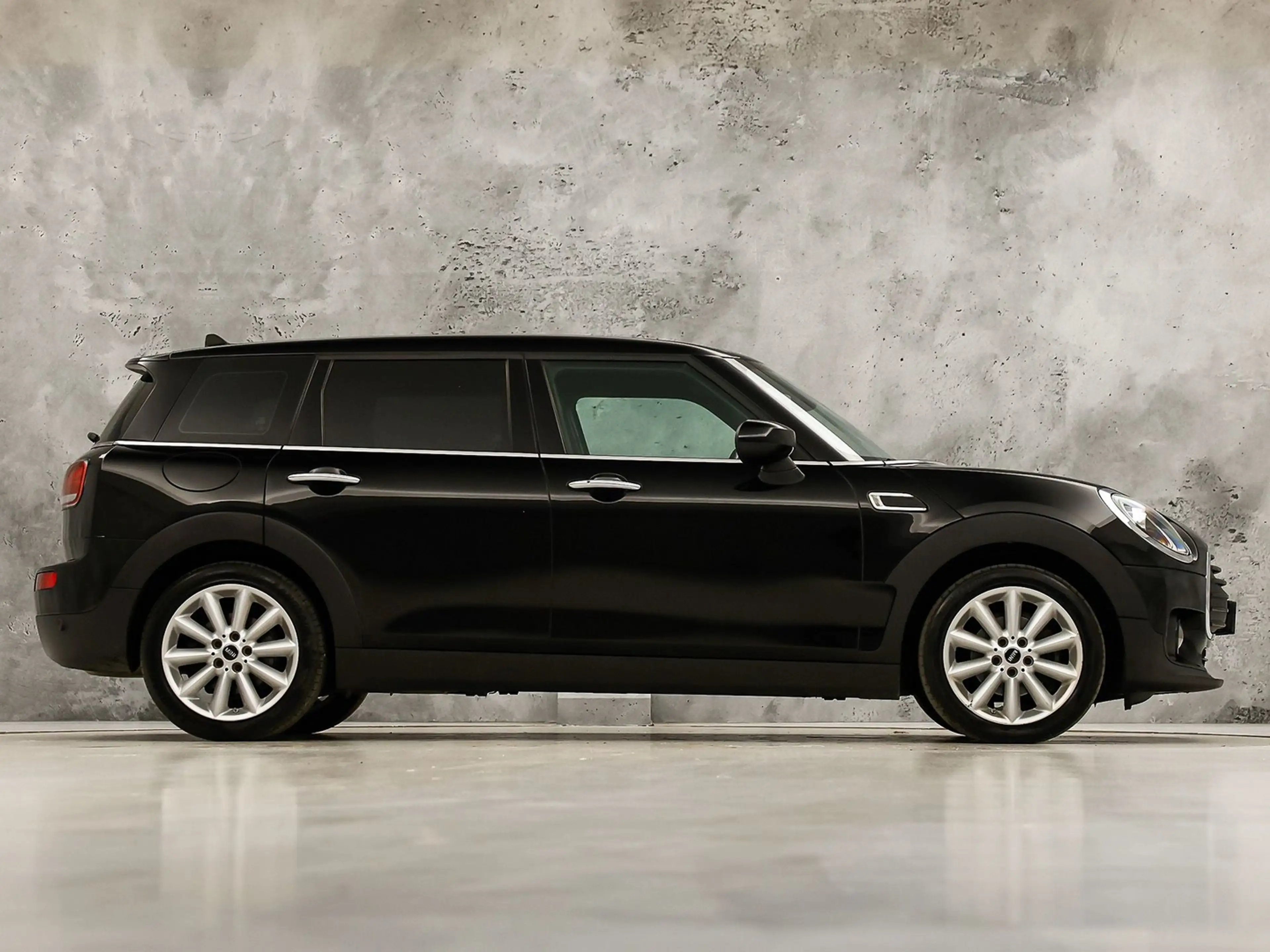 MINI One Clubman 1.5 Sport Automaat (FACELIFT, NAVIGATIE, DEALER ON — photo 4