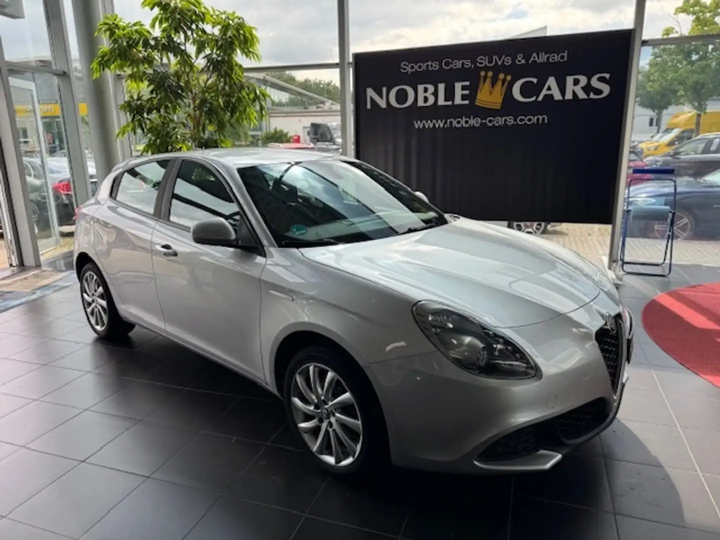 Alfa Romeo Giulietta Basis KLIMA NAVI Silber - 1