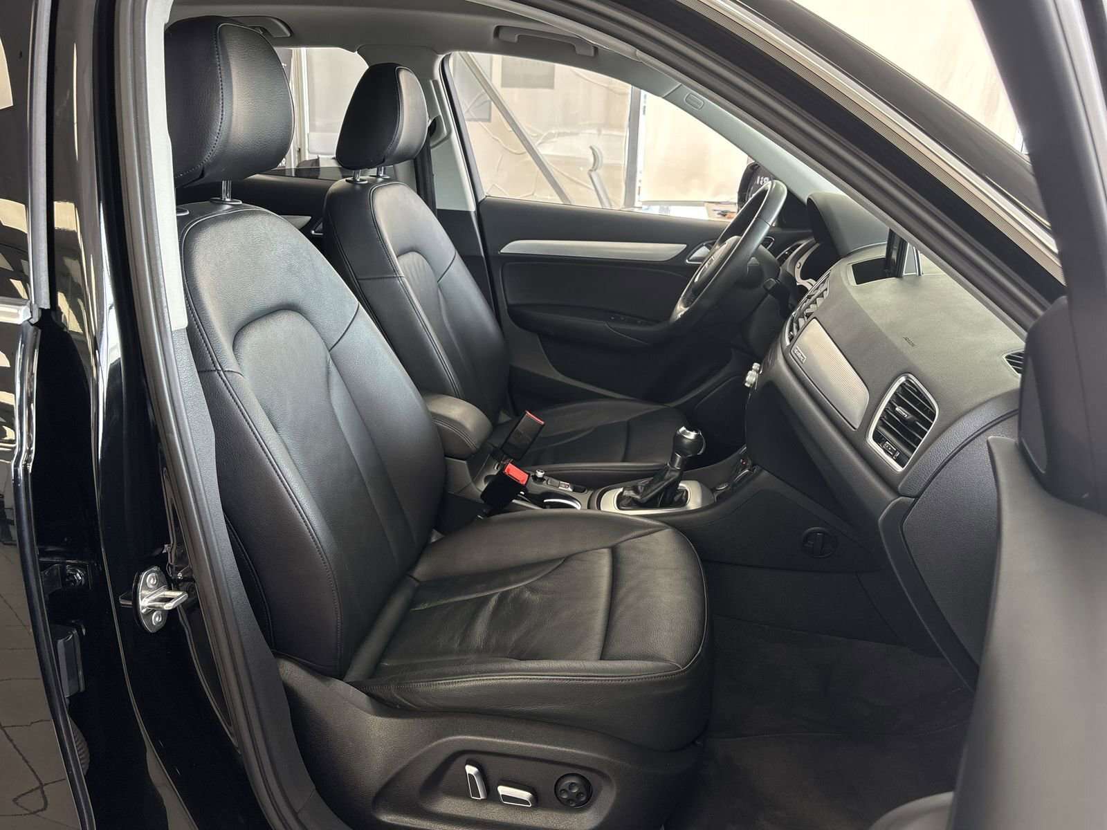 2018 Audi Q3 Progressiv-Panoramic Sunroof | Liftgate | Heated S thumb 33