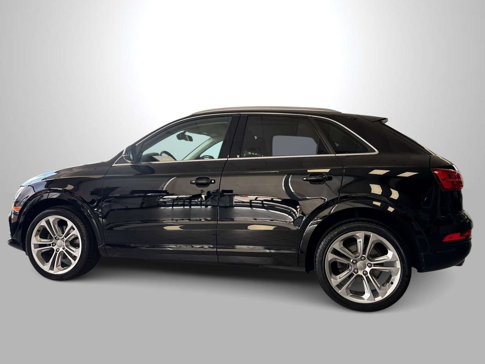2018 Audi Q3 Progressiv-Panoramic Sunroof | Liftgate | Heated S thumb 9