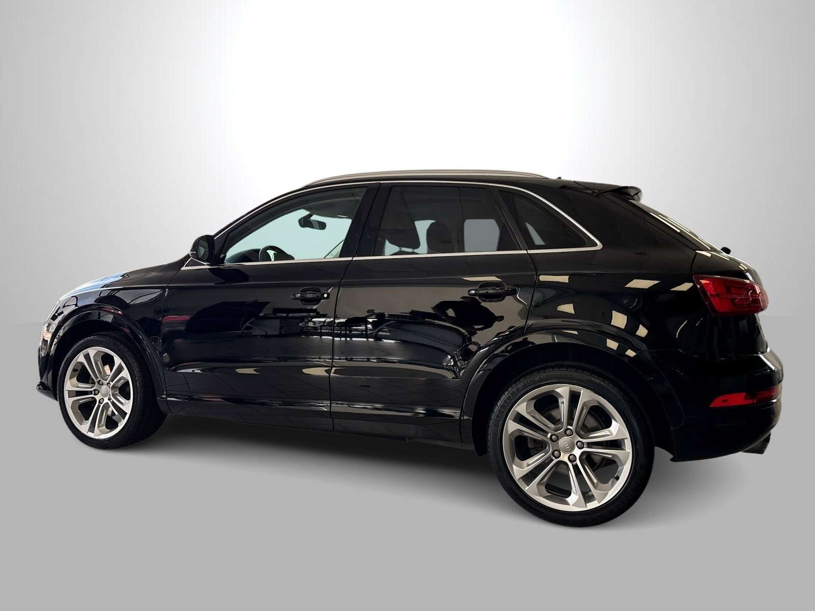 2018 Audi Q3 Progressiv-Panoramic Sunroof | Liftgate | Heated S thumb 10