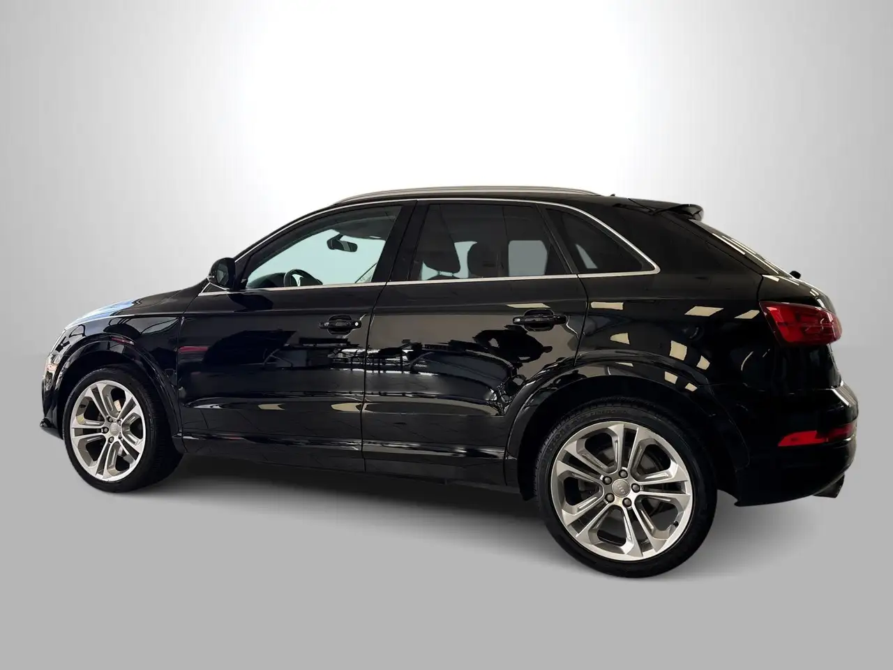 Audi Q3 снимка Audi Q3