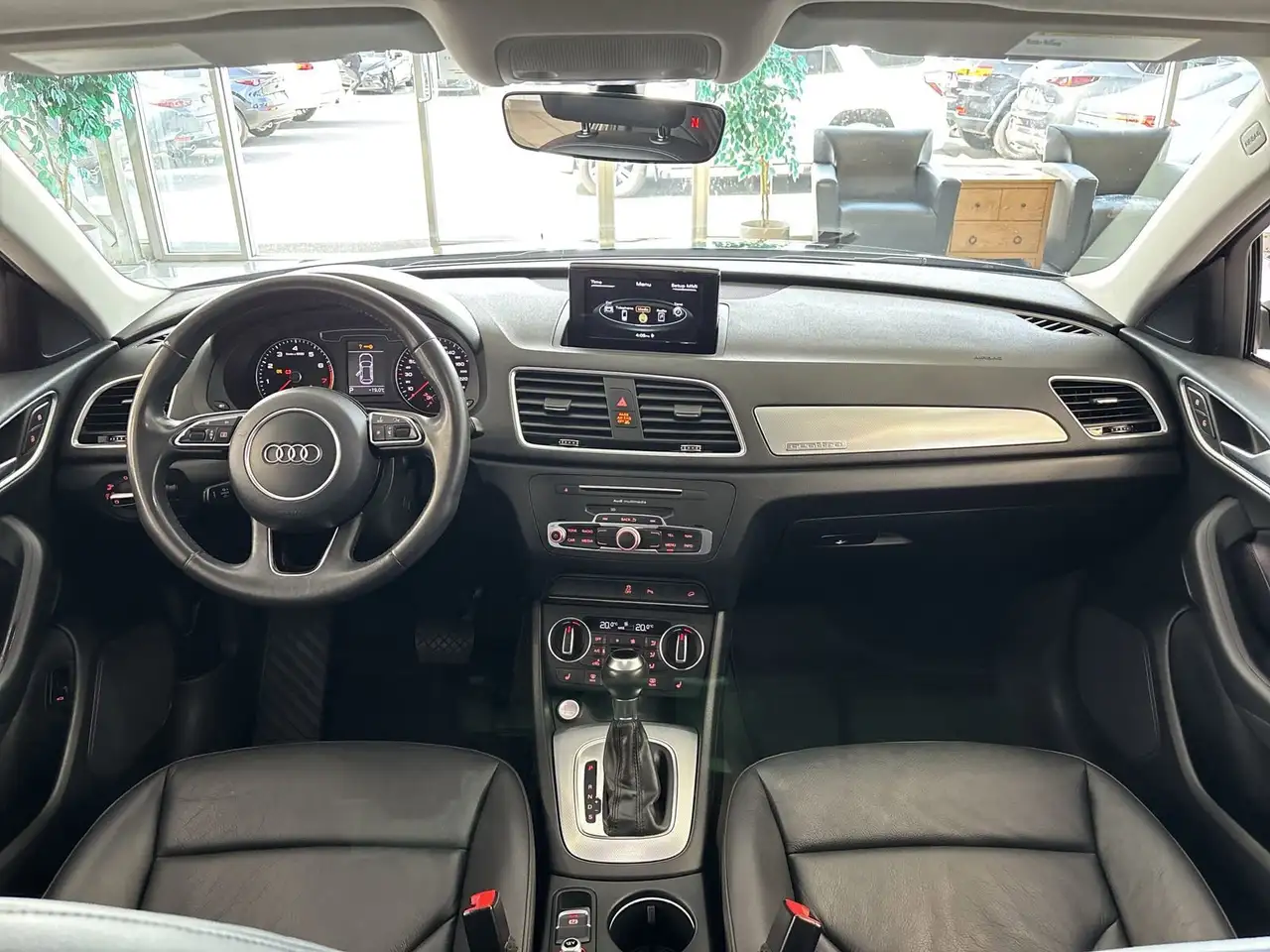 Audi Q3 снимка Audi Q3