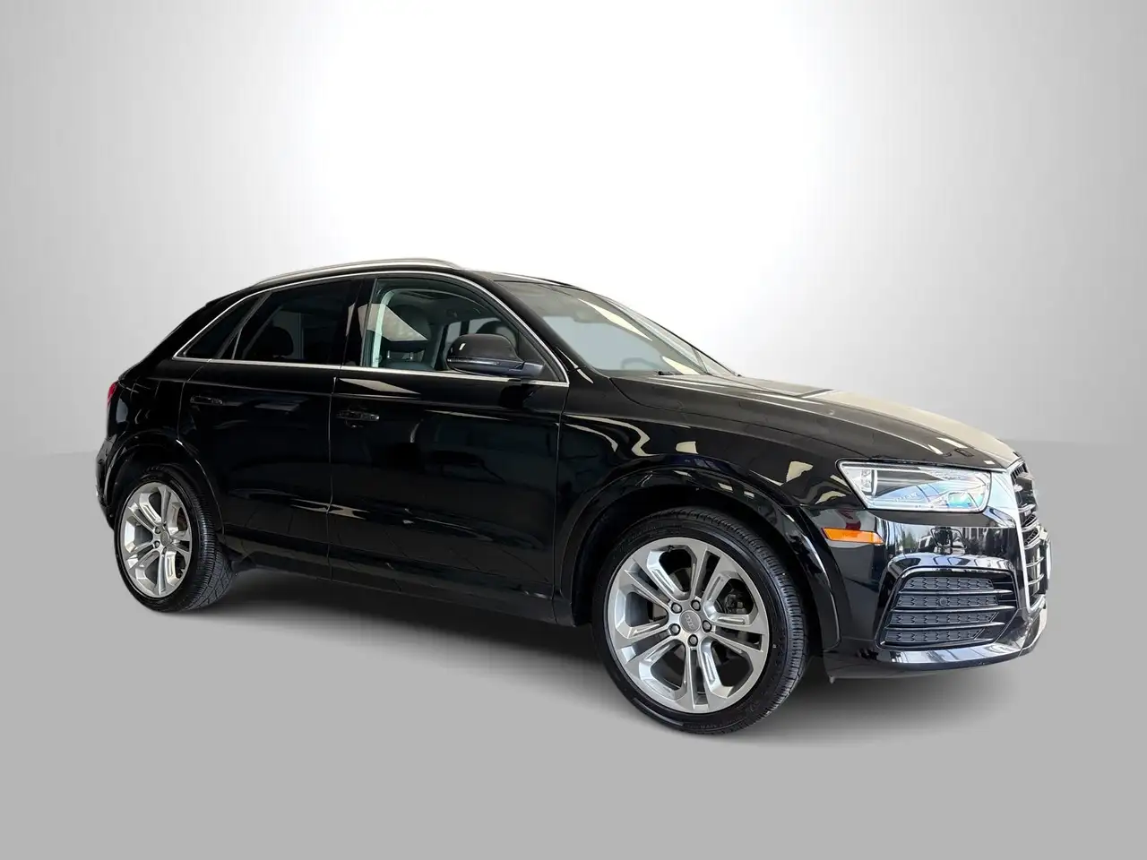 Audi Q3 снимка Audi Q3